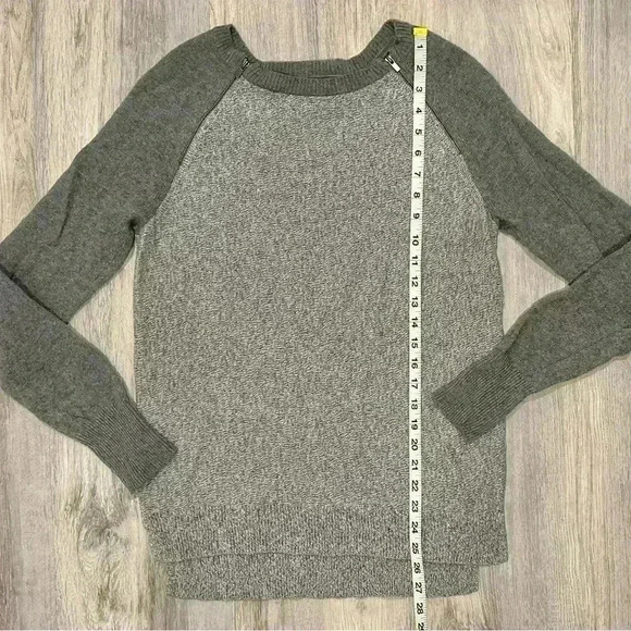 Banana Republic Italian Yarn Merino Wool Cashmere Pullover Sweater Crew Size M - Picture 2 of 8